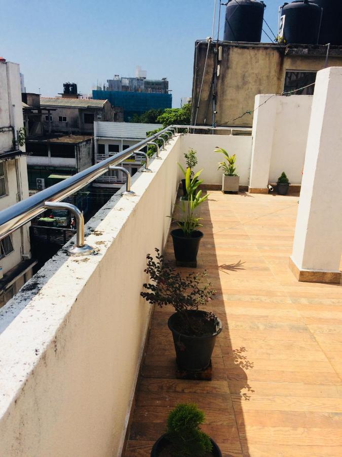 Maple Tree Residencies Hotel Dehiwala-Mount Lavinia Exterior foto