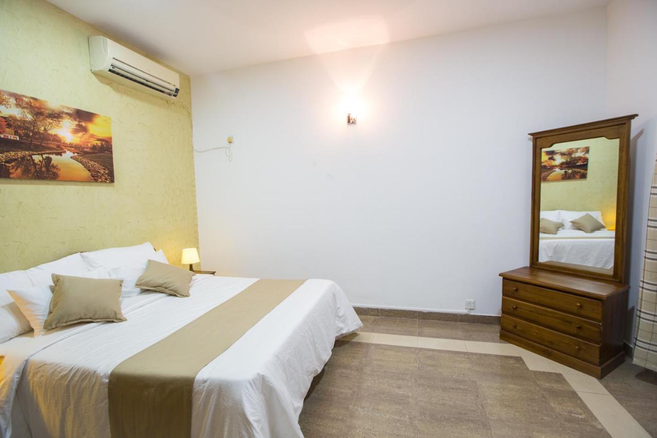 Maple Tree Residencies Hotel Dehiwala-Mount Lavinia Exterior foto