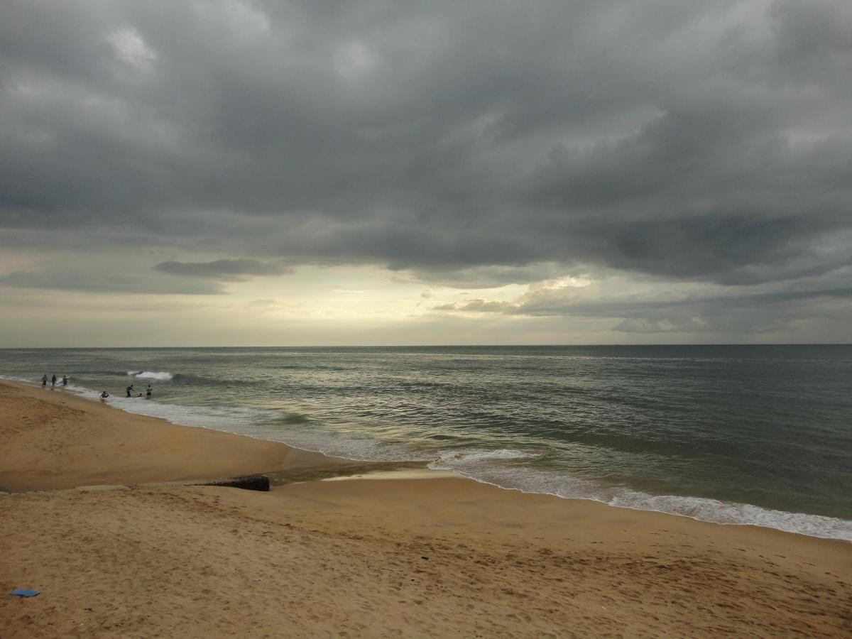 Maple Tree Residencies Hotel Dehiwala-Mount Lavinia Exterior foto